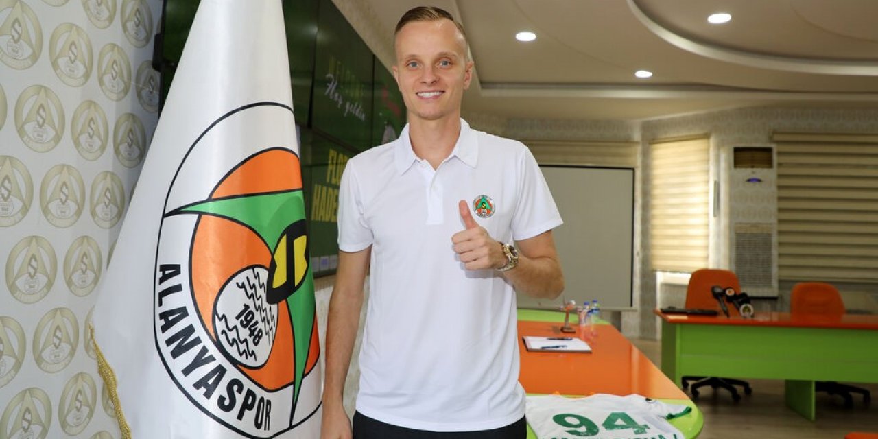 Alanyaspor, Hadergjonaj’ı Teransfer Etti