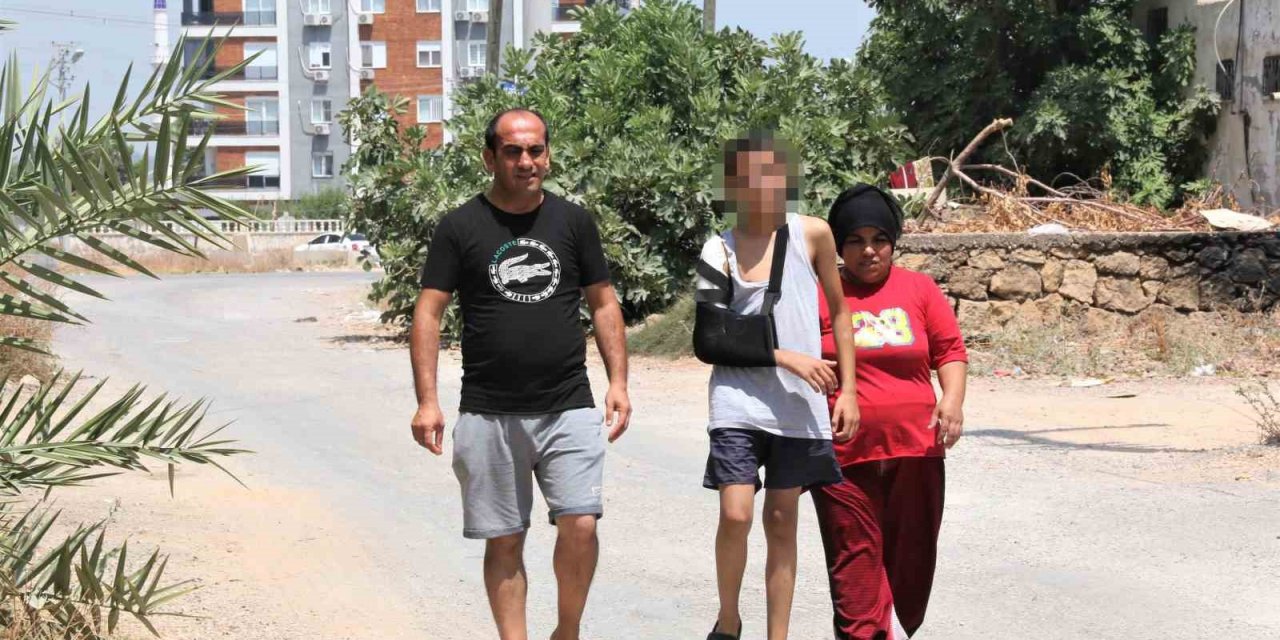 Deprem Sarstı, Kaza Yıktı: “kıyafetimiz Bile Kalmadı”