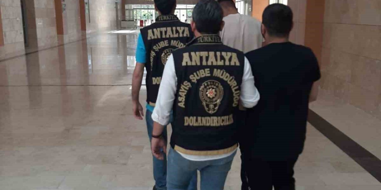 Kendilerini Polis Ve Savcı Diye Tanıtıp 28 Milyon Liralık Vurgun Yaptılar