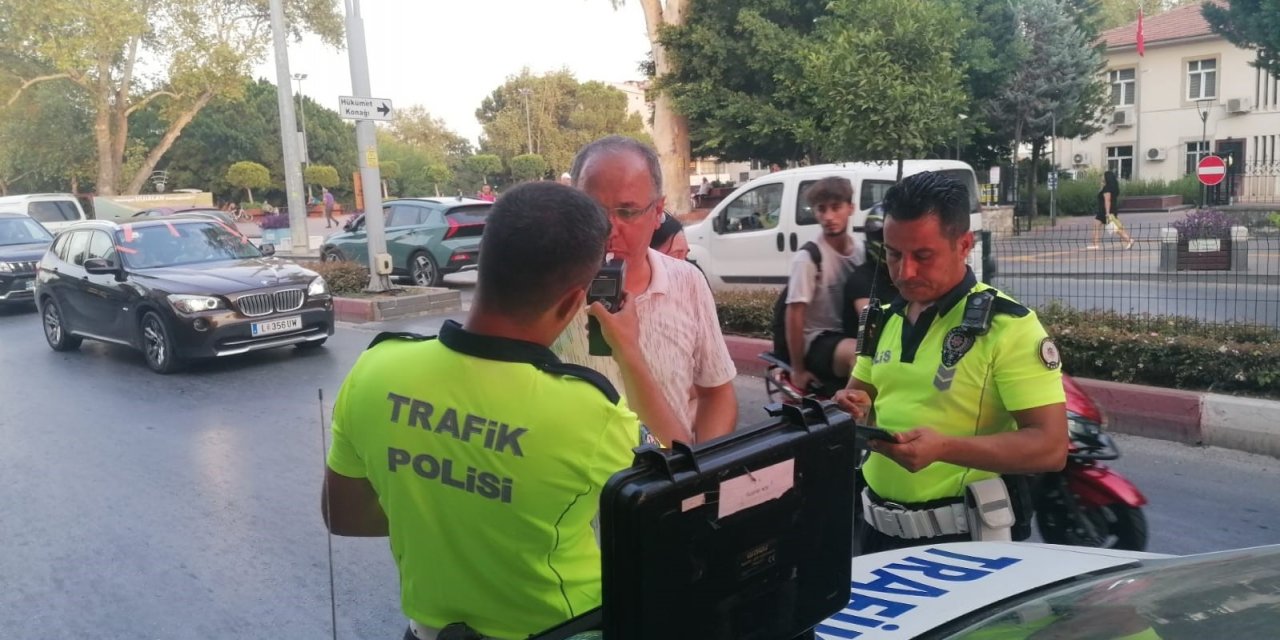 Yaralı Yerde Acı İçerisinde Yatarken, Motosiklet Sürücüsü Kaçtı