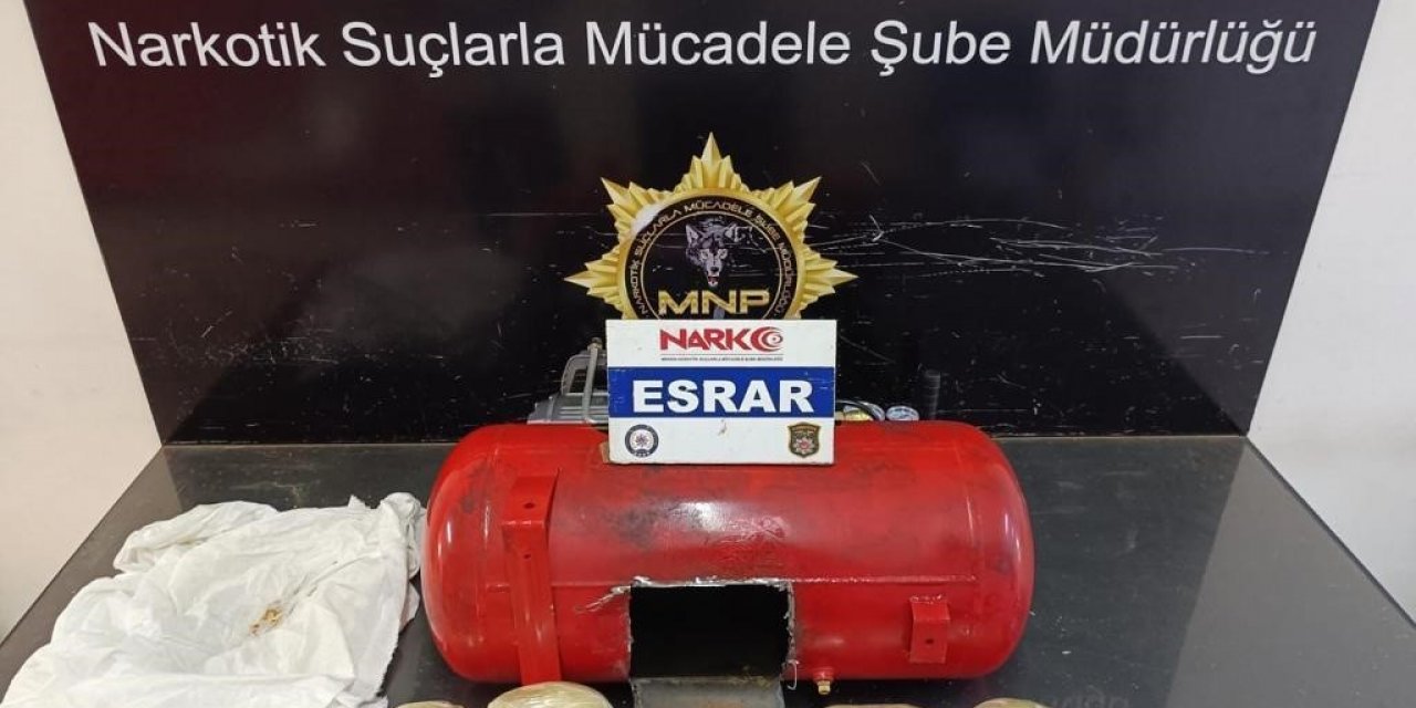 Kompresör İçinde 2 Kilo Esrar Ele Geçirildi