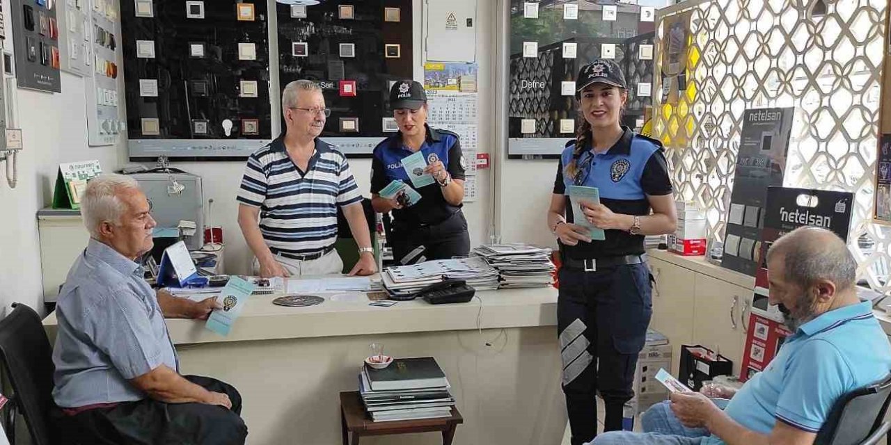 Vatandaşlara Ve Turistlere Dolandırıcıların Yöntemleri Tek Tek Anlatıldı
