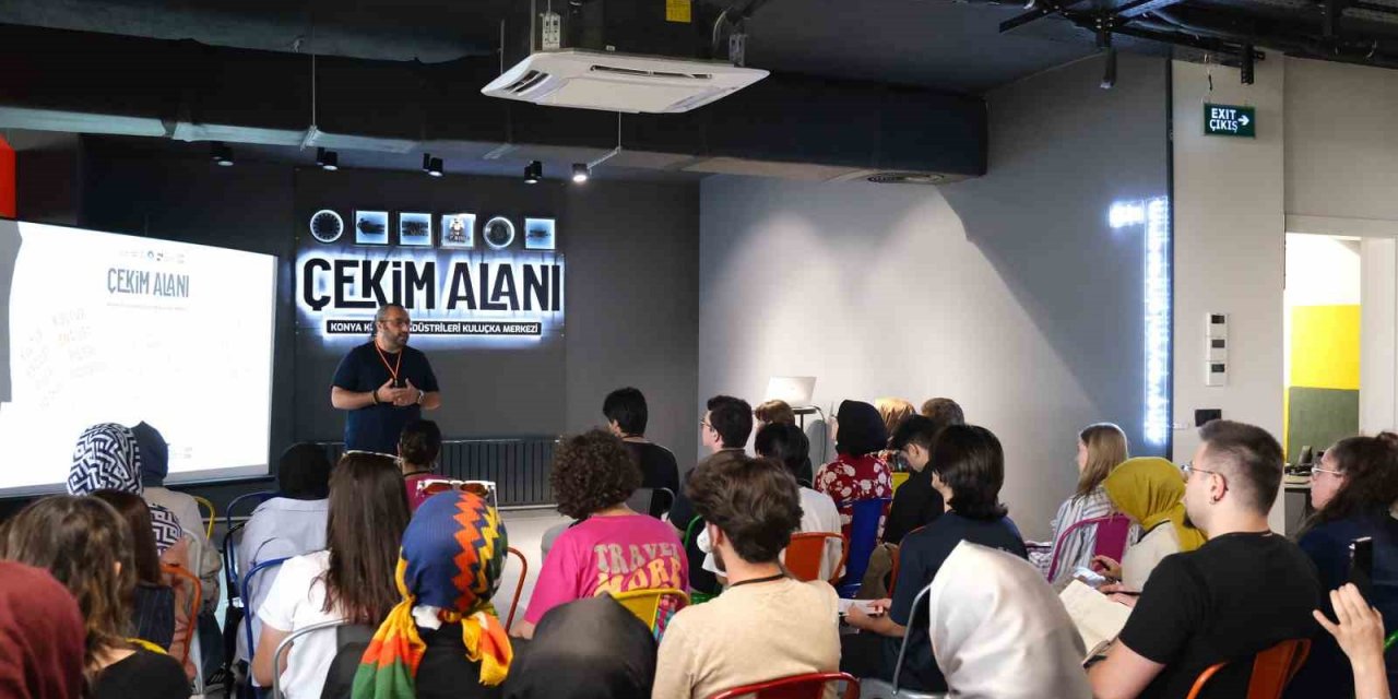 Konya’da Gençlere Yönelik "kültür Endüstrileri Yaz Okulu" Düzenlendi