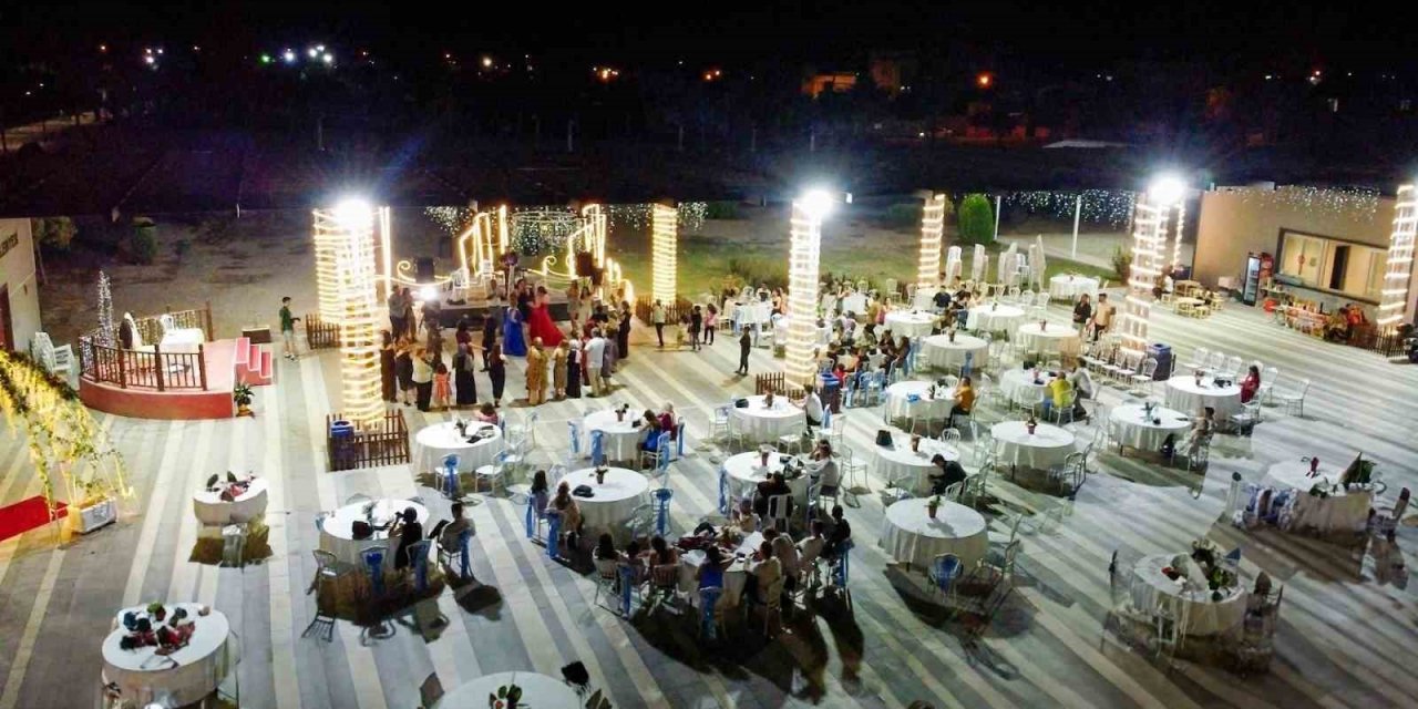 Tarsus’ta Uygun Fiyatlı Kır Düğün Salonu İlk Kına Gecesine Ev Sahipliği Yaptı