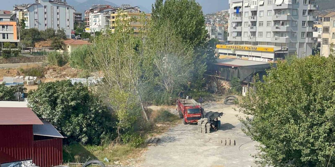 Yakılan Atıklar Yangın Çıkardı