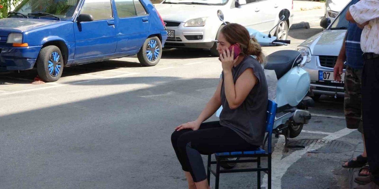 Motosiklet İle Otomobil Çarpıştı: 2 Yaralı