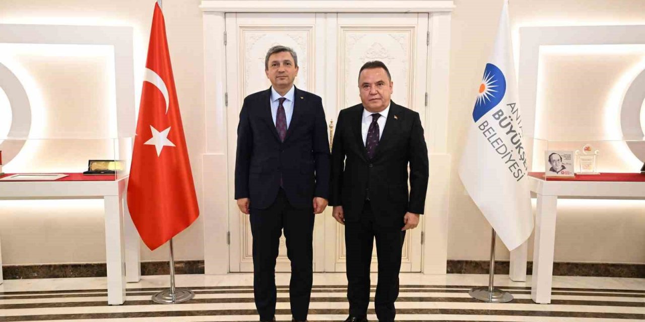 Başkan Böcek: "valiliğimiz İle İşbirliği Halinde Güzel Hizmetler Sunacağız"