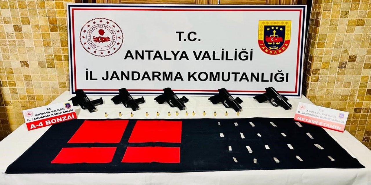 Antalya’da Jandarmadan Silah Ve Uyuşturucu Madde Operasyonu: 2 Gözaltı