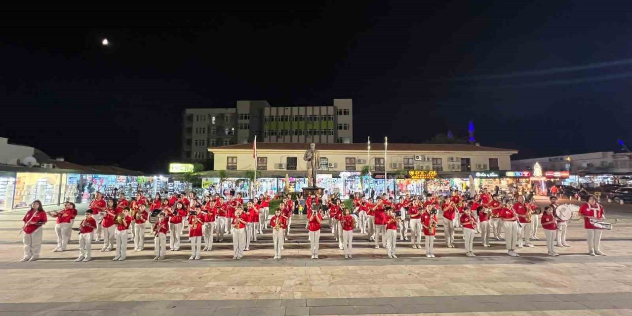 Kemer Cumhuriyet Bandosu Çalışmalarına Devam Ediyor