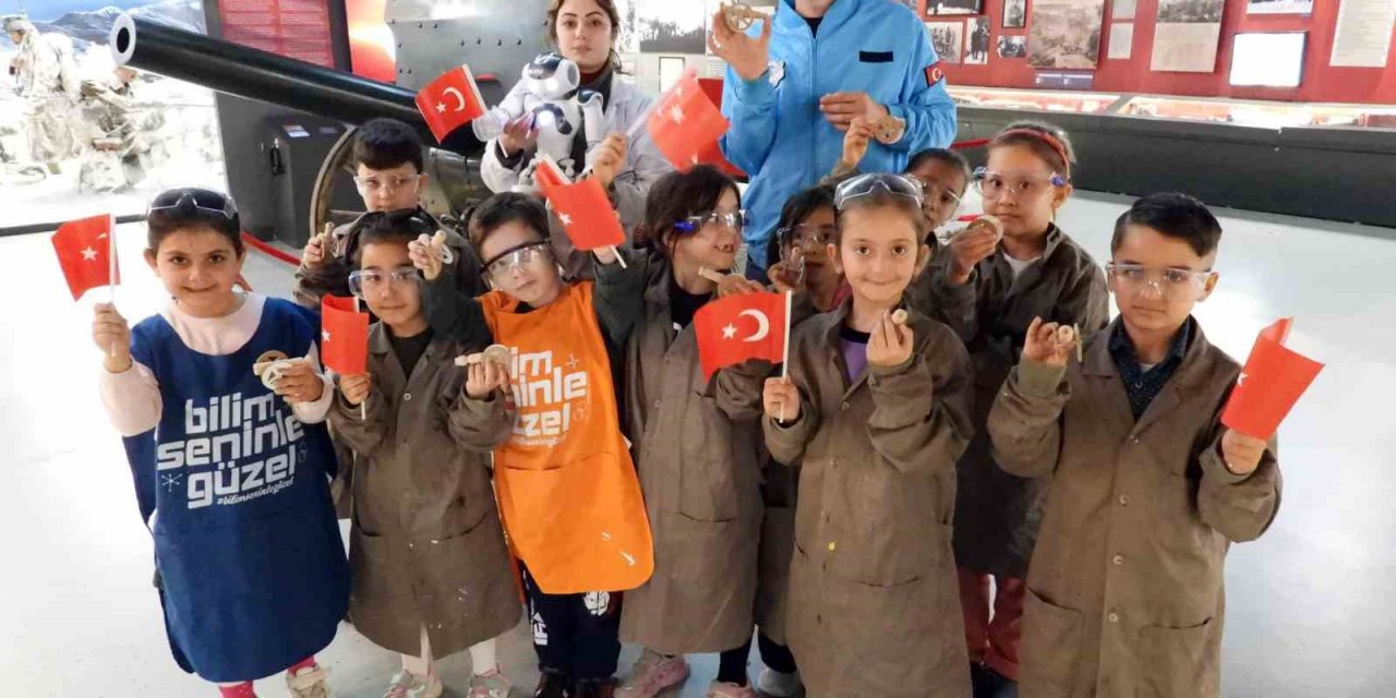 Antalya Bilim Merkezi’nde 30 Ağustos Atölyeleri