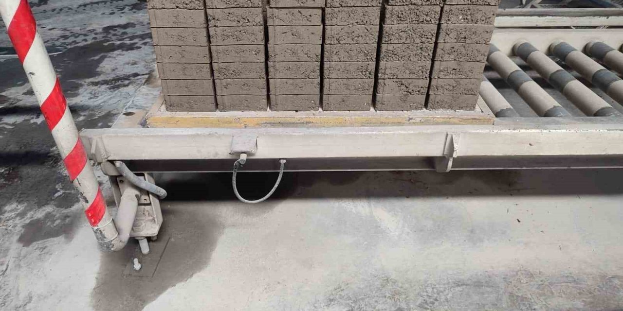 Erü İle Agü Öğretim Üyeleri, Çimentosuz Düşük Karbon Salınımlı Yapı Malzemesi Üretti