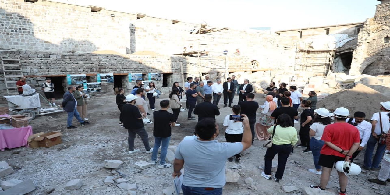 Başkan Palancıoğlu, Mimarlar Odası İle Gön Han’da İnceleme Yaptı