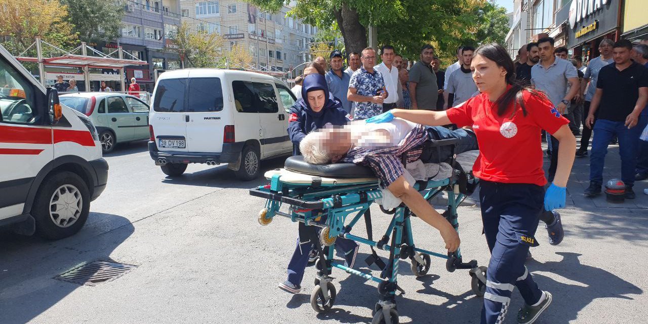 Yolda Yürürken Yere Yığıldı, Kimse Ne Olduğunu Anlamadı