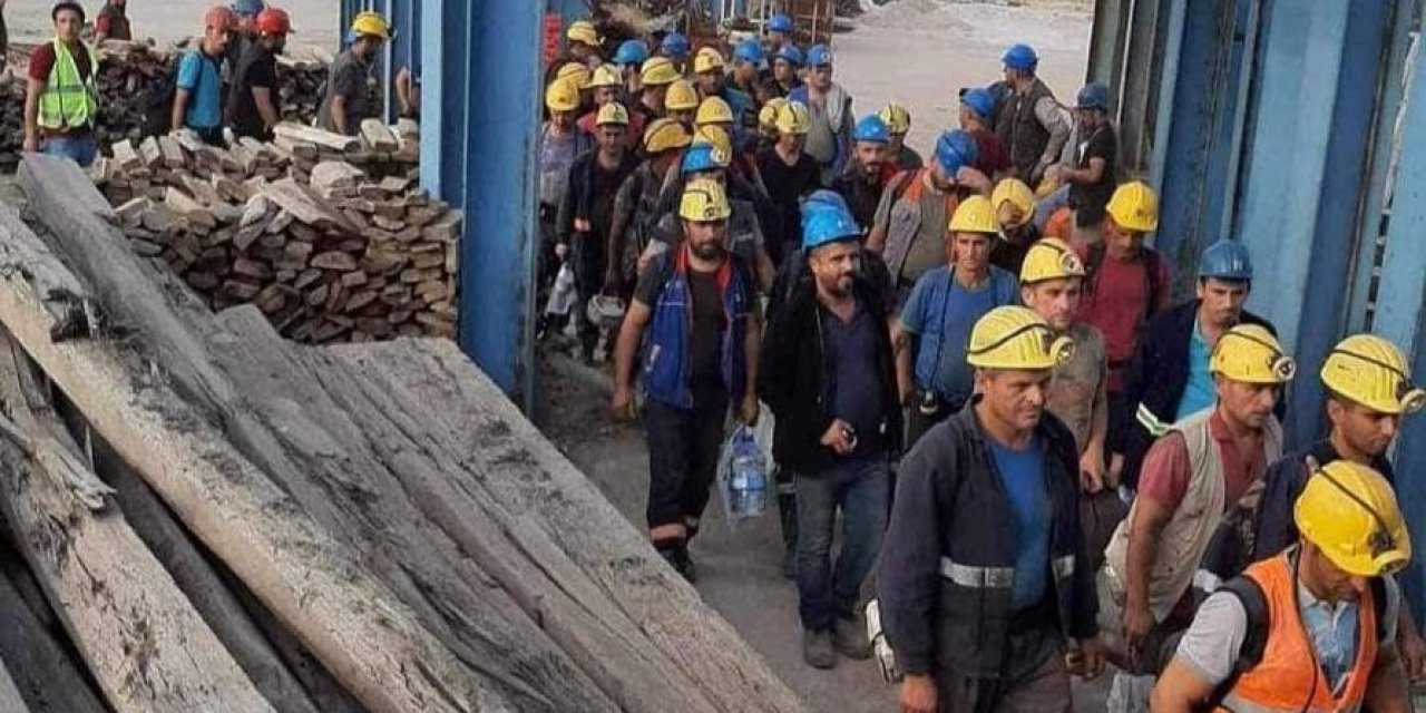 Doruk Madencilik İşçileri Kendilerini Yeraltına Kapattı