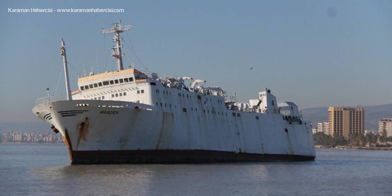 Mersin'de Karaya Oturan Hacizli Gemi Satıldı