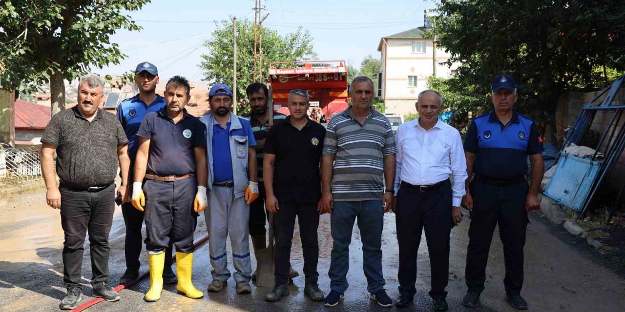 Yahyalı’da Sel Temizliği Aralıksız Devam Ediyor