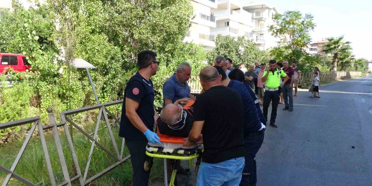 Direksiyonda Uyudu, Sulama Kanalına Uçarak Ölümden Döndü