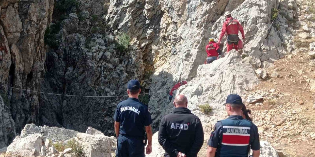 Morca Mağarası’nda Bin Metre Derinlikte Rahatsızlanan Abd’li Dağcı İle İlgili Çalışma Sürüyor