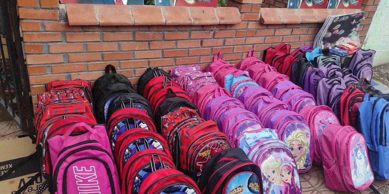 Eskişehirli Hayırseverler Çocukların Okul İhtiyacı İçin Bir Araya Geldi