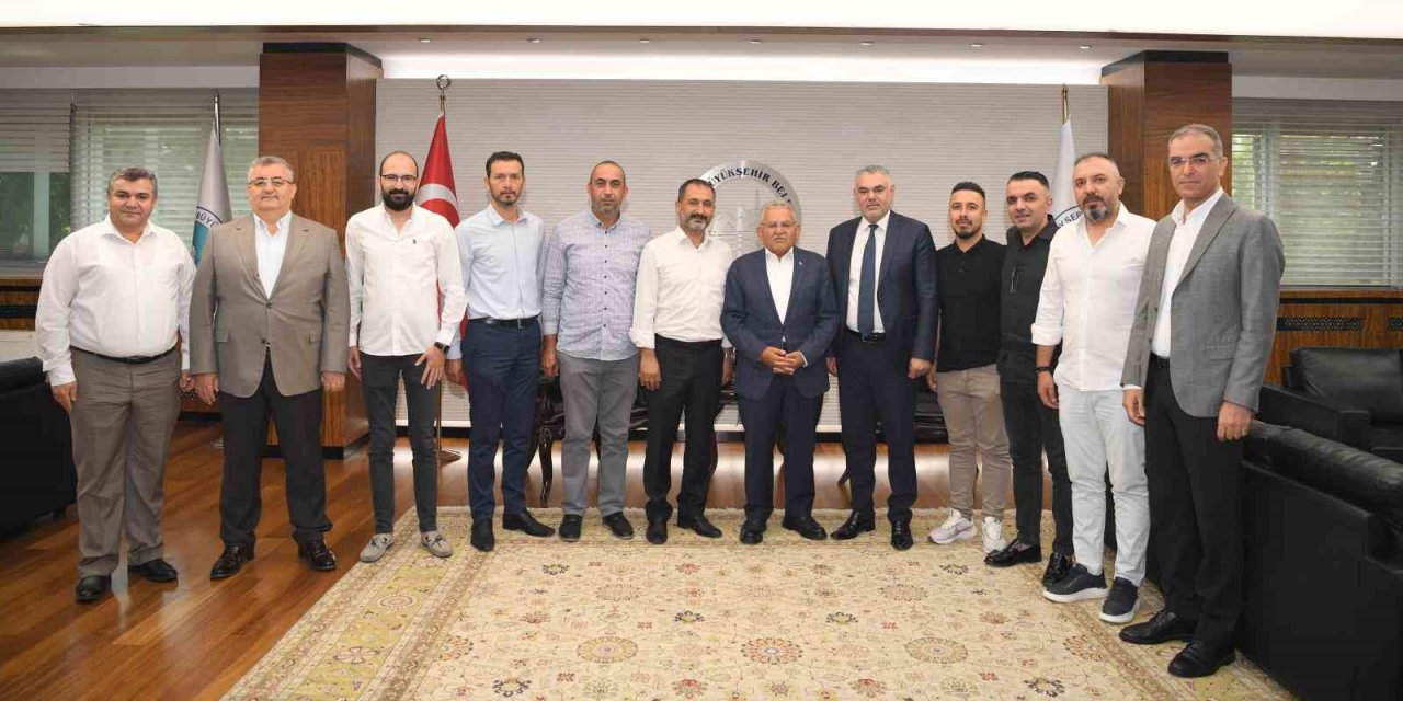 Kayseri Emlakçılar Odası Heyetinden Başkan Büyükkılıç’a Ziyaret