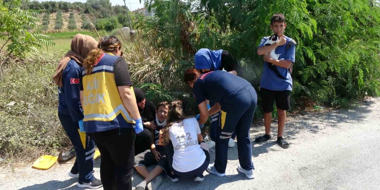 İrlanda Uyruklu Turistleri Taşıyan Vip Tur Aracı Işık İhlali Yaptı, Kırmızı Işıkta Bekleyen Araca Çarptı: 6 Yaralı