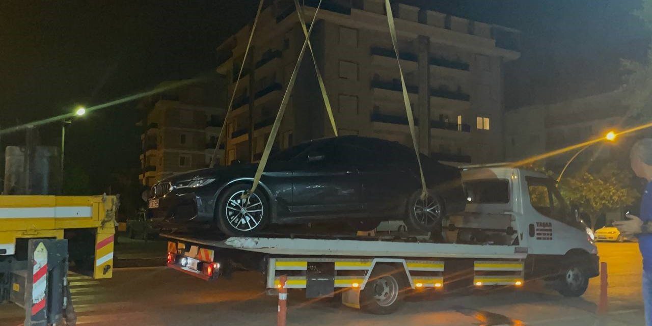 Hatalı Park Yapılan Otomobilden Ruhsatsız Silah Çıktı