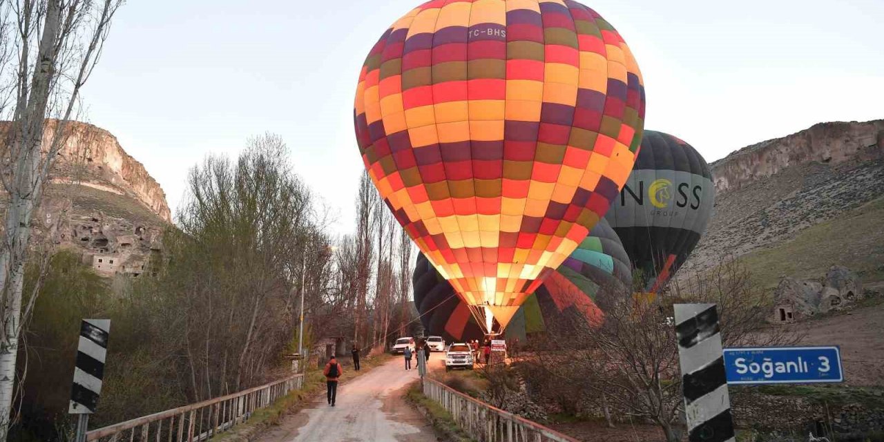 Güney Afrikalı Turistlerin Soğanlı Vadisi’nde Renkli Anları
