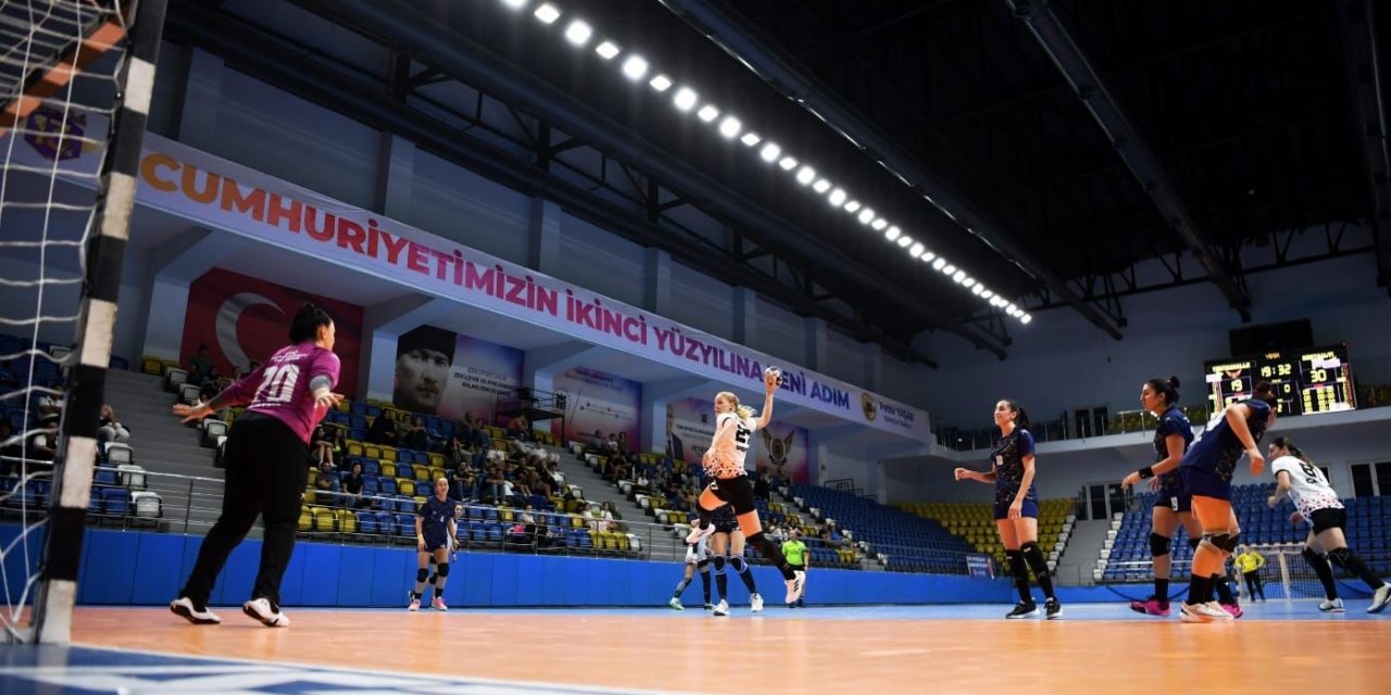 Mavi Kelebekler Deplasmanda Galip