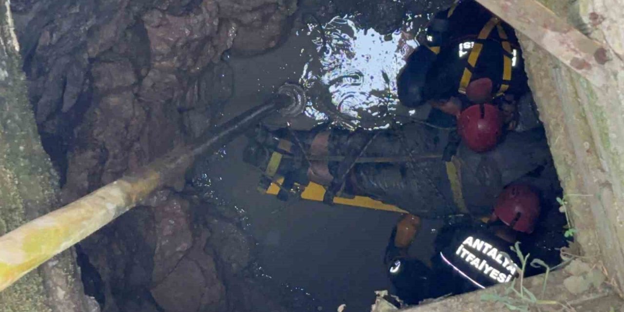 Halat Kopunca Kuyuya Düşen Adam Nefes Kesen Operasyonla Kurtarıldı