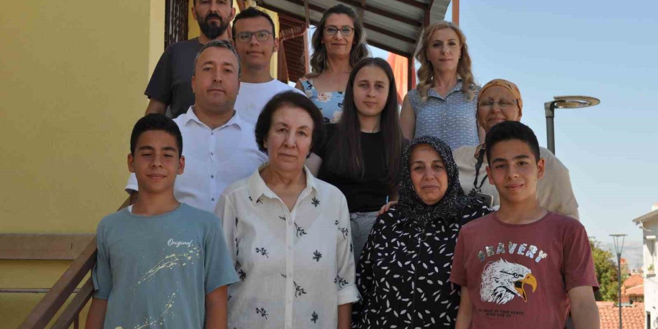 Eskişehir’de Depremzedelerin Moral Kaynağı ‘peçiç’ Oyunu Oluyor