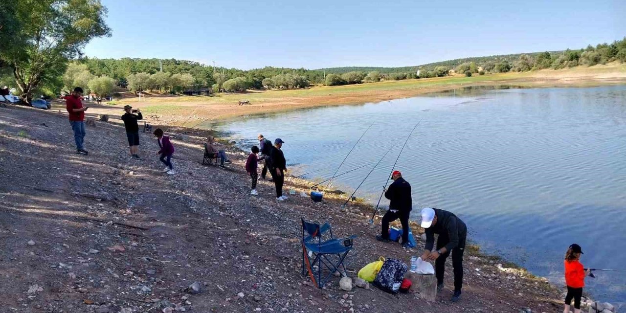 Esbalder Tarafından Baba Çocuk Balıkçılık Eğitimi Ve Etkinliği Düzenlendi