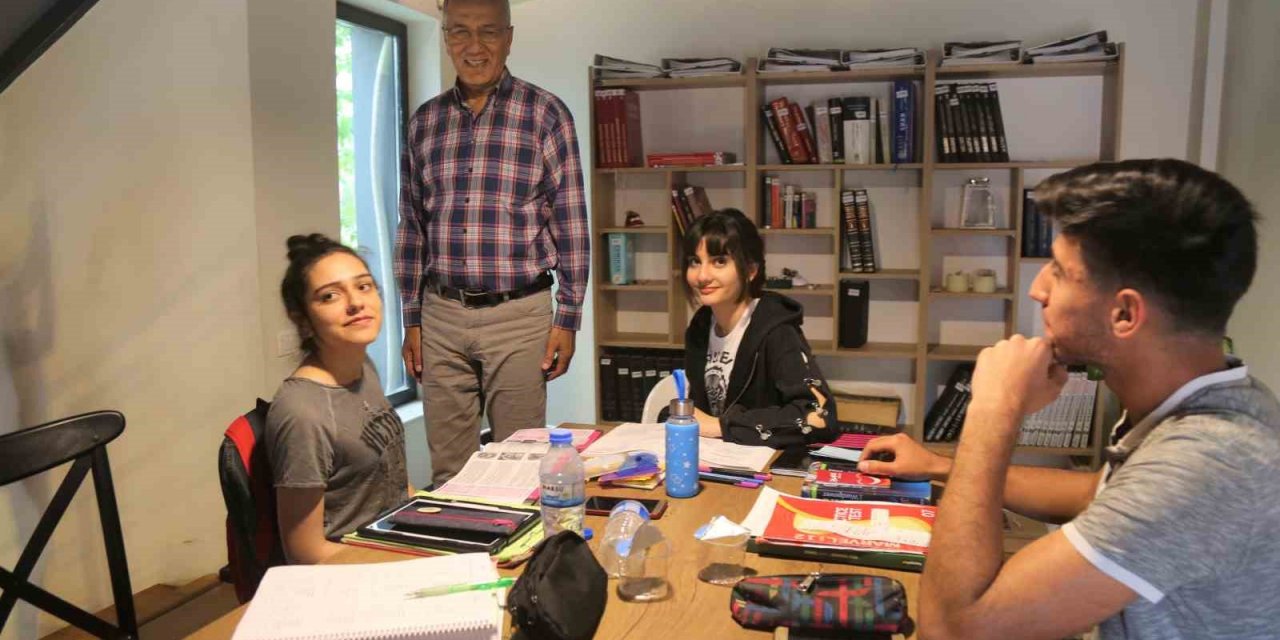 Mezitli’de Öğrenim Yardımı Başvuruları Başladı