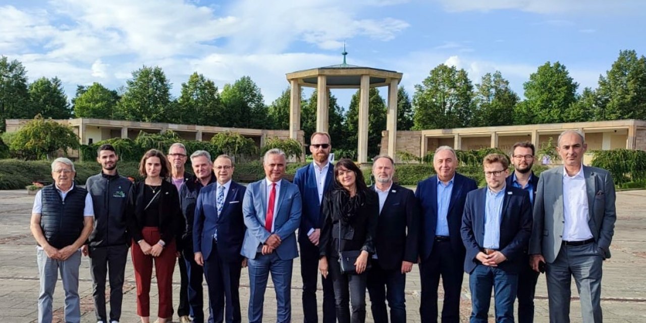 Türk-çek Dostluk Parkı Önerisi Reddedilirse, Prag Kardeş Kentlikten Çıkarılacak