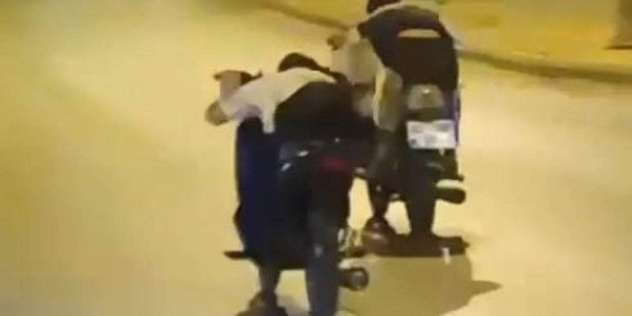 Trafik Magandalarının Tehlikeli Motosiklet Yolcuğu Kamerada