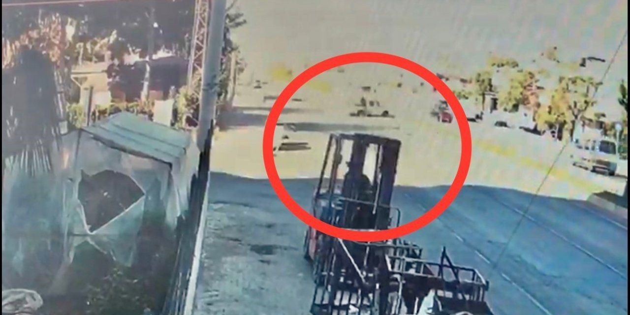 Mersin’de 4 Kişinin Öldüğü Feci Kaza Anı Görüntülere Yansıdı