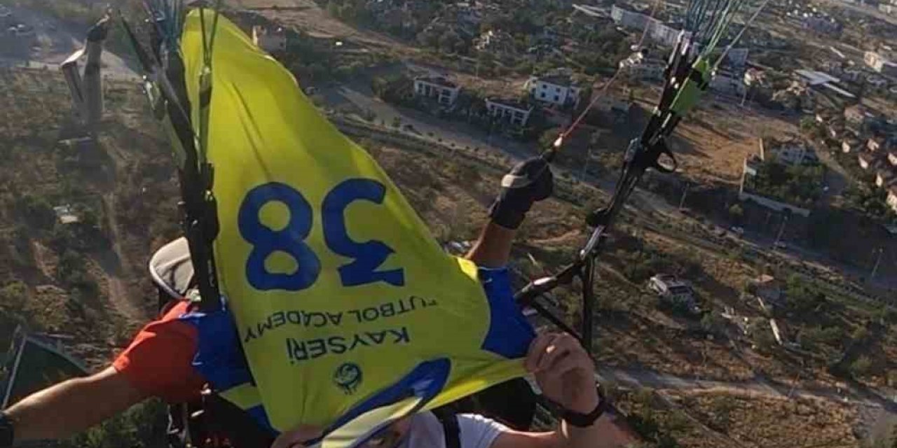 Paraşütte Sözleşme İmzaladı