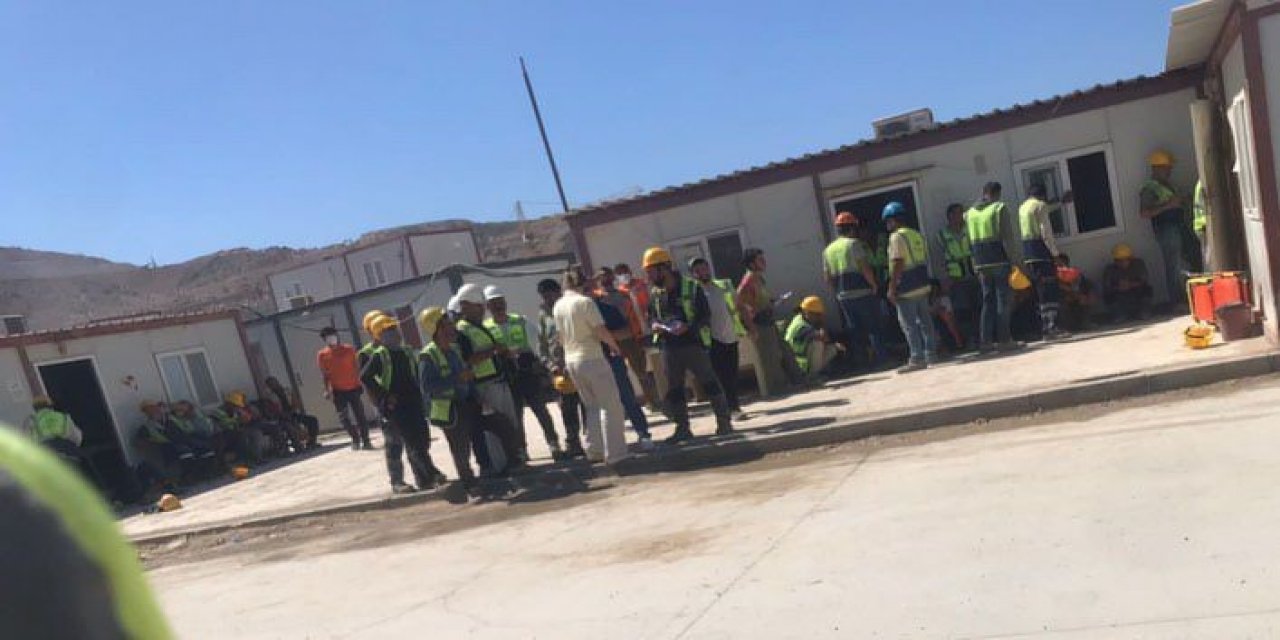 Akkuyu Ngs İşçileri Yemek Yerken Fenalaşıp Sedyeyle Taşındılar