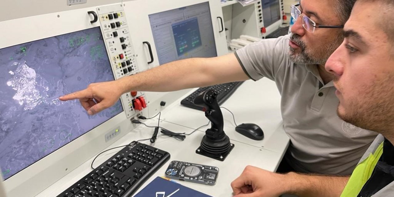 Bakan Yumaklı, Antalya’daki Yangını İha Komuta Merkezi’nden Takip Edip Bilgi Aldı