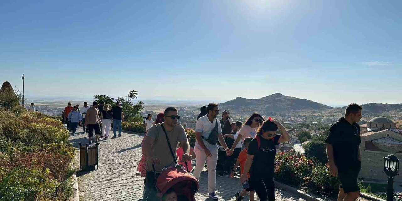 Sivrihisar’a Turist Akını Devam Ediyor