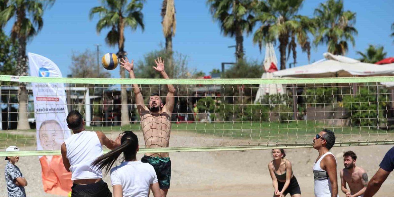 Büyükşehir’den Plaj Voleybolu Turnuvası