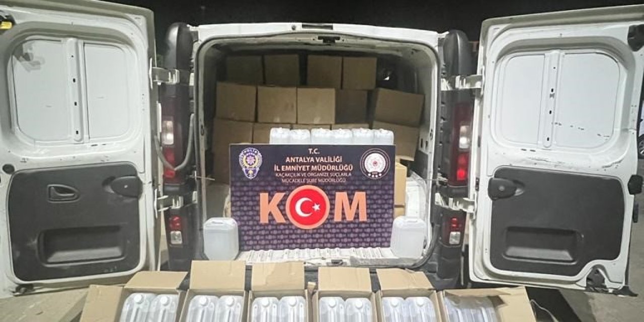 Antalya’da 2.5 Ton Sahte Alkol Ele Geçirildi