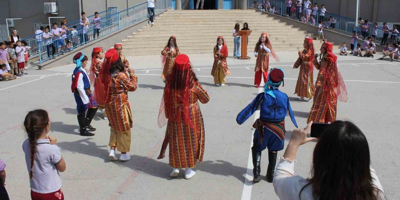 Gazipaşalı Öğrenciler Avrupalı Öğrencileri Ağırladı