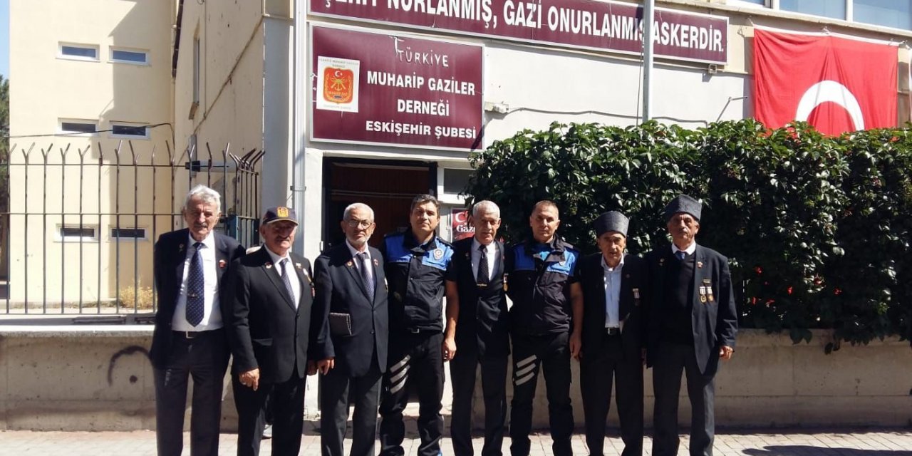 Polis Ekiplerinde Gaziler Günü Ziyareti