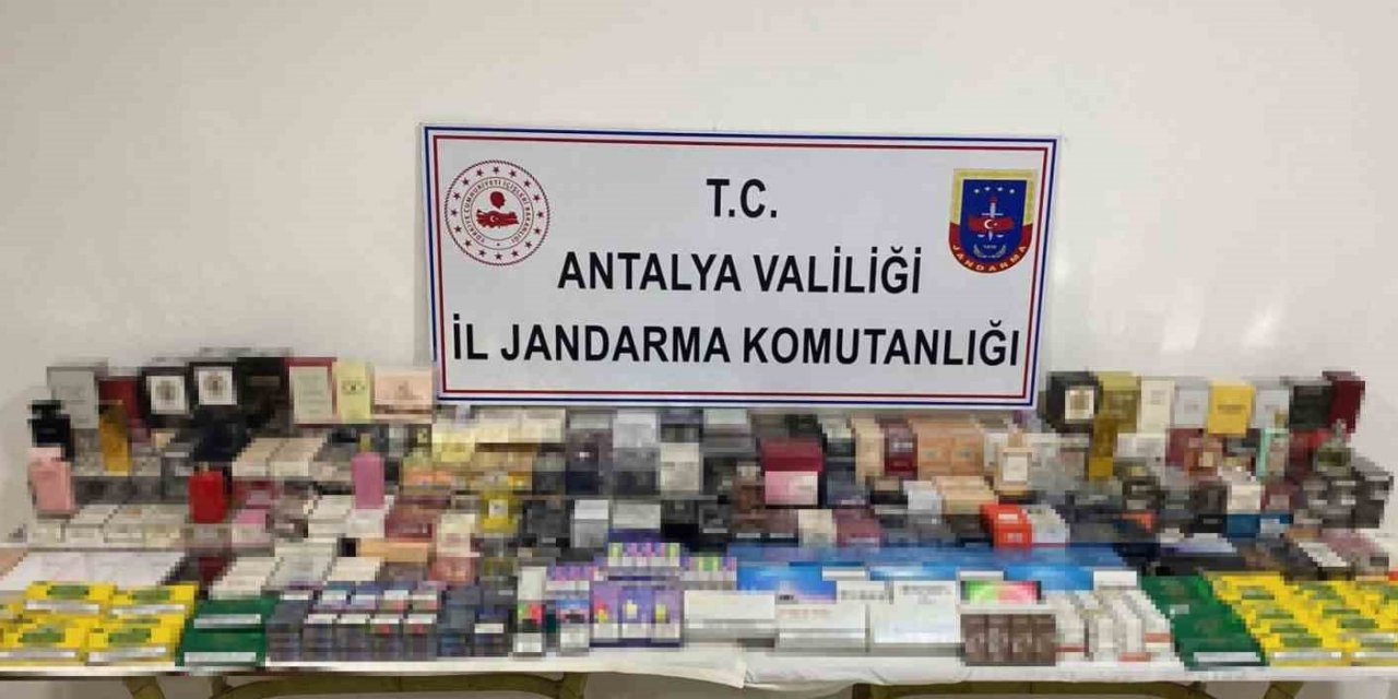 Antalya’da Kaçak Sigara Operasyonu: 3 Gözaltı