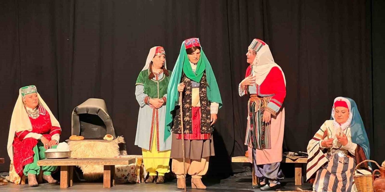 Eskişehir Anadolu Bacıları, Bacıyan - ‘rum Fatma Bacı’ Tiyatro Oyunu İle Prömiyer Yaptı