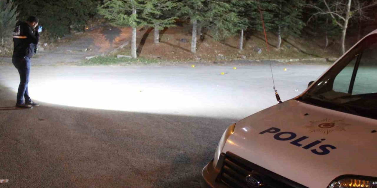 Düğün Sonrası Çıkan Silahlı, Bıçaklı Kavgada Uzman Çavuş Öldü, 2 Kişi De Yaralandı