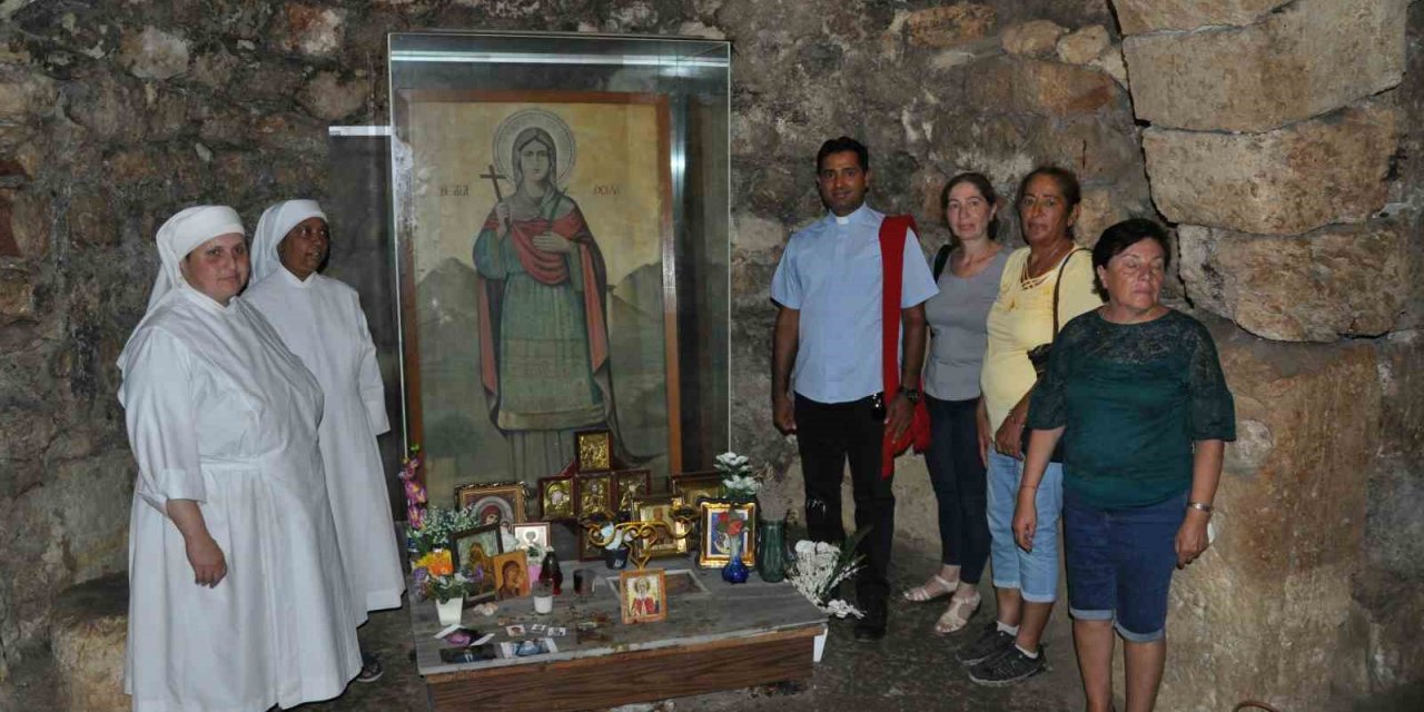 Katolikler, Azize Tekla Bayramı’nda Mersin’de Ayin Düzenledi