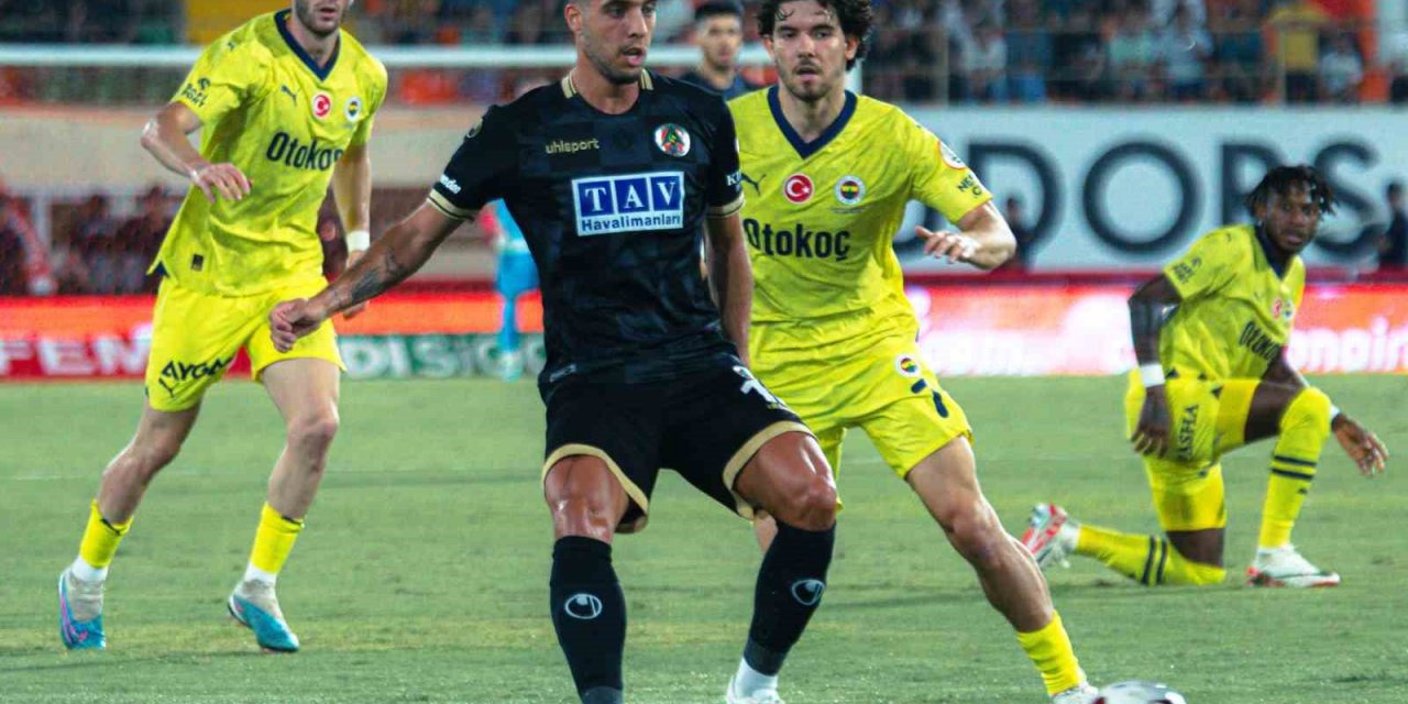 Trendyol Süper Lig: Corendon Alanyaspor: 0  - Fenerbahçe 0 (maç Devam Ediyor)