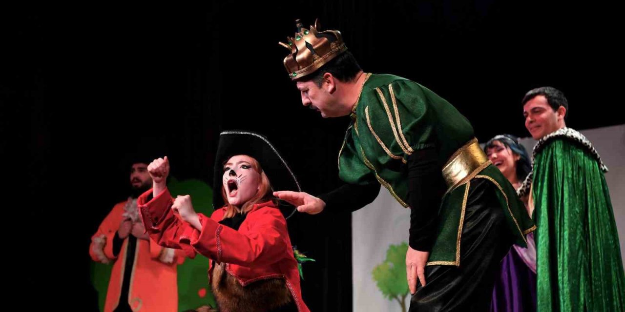 Konyaaltı’nda Çocuklar İçin ‘çizmeli Kedi’ Oyunu Gerçekleştirilecek