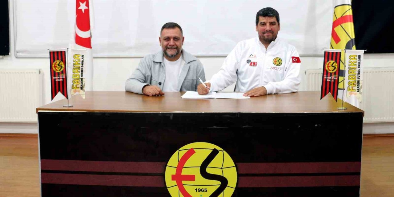 Eskişehirspor Fabrika Futbol Gelişim Akademisi’ne Yeni Antrenör